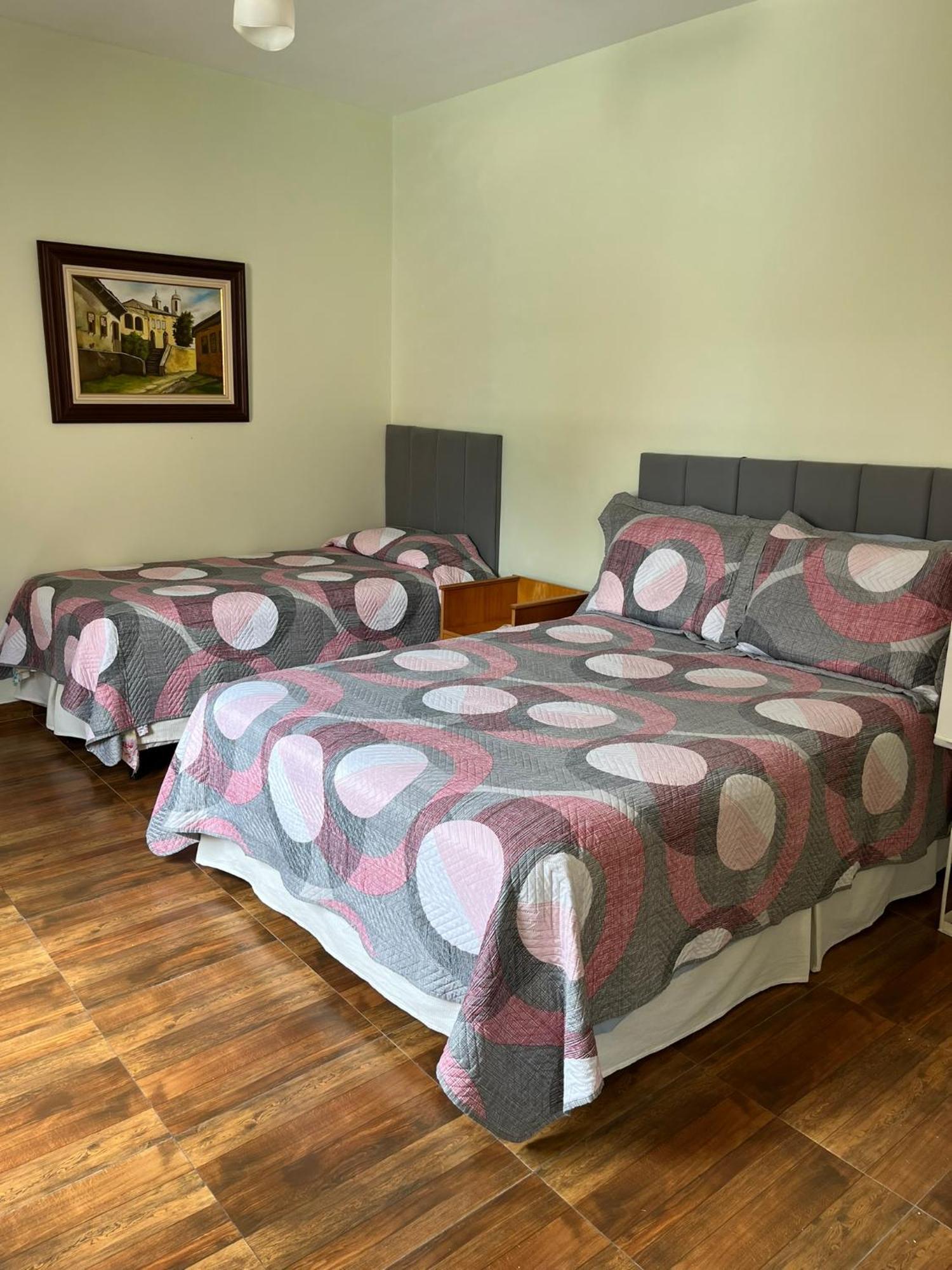 Pousada Familiar Vilage Bed & Breakfast Homestay Волта-Редонда Экстерьер фото